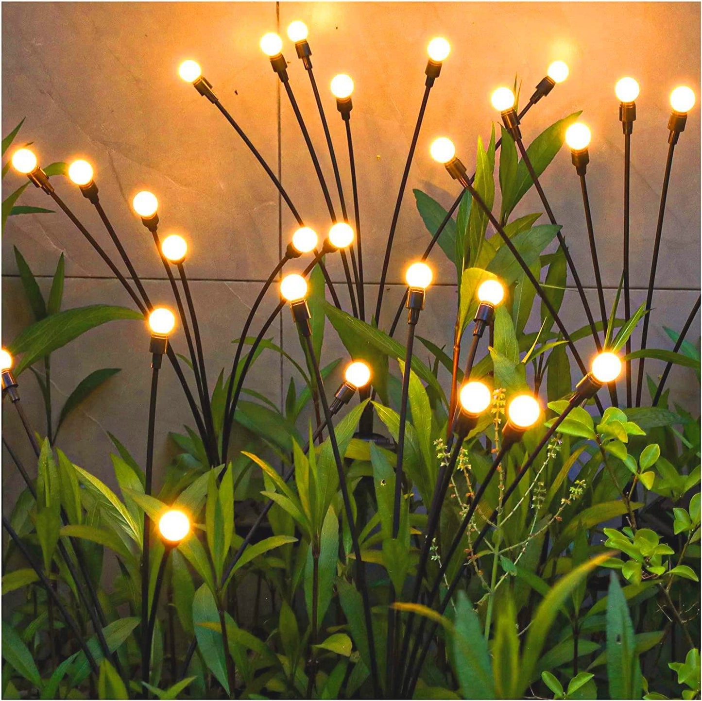 Solar swaying garden light, front view